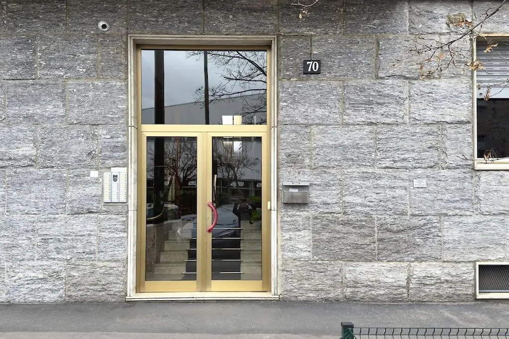 10 Min To Rho Fiera-Sansiro - Wifi - Ac - Netflix Apartment Milan Italy
