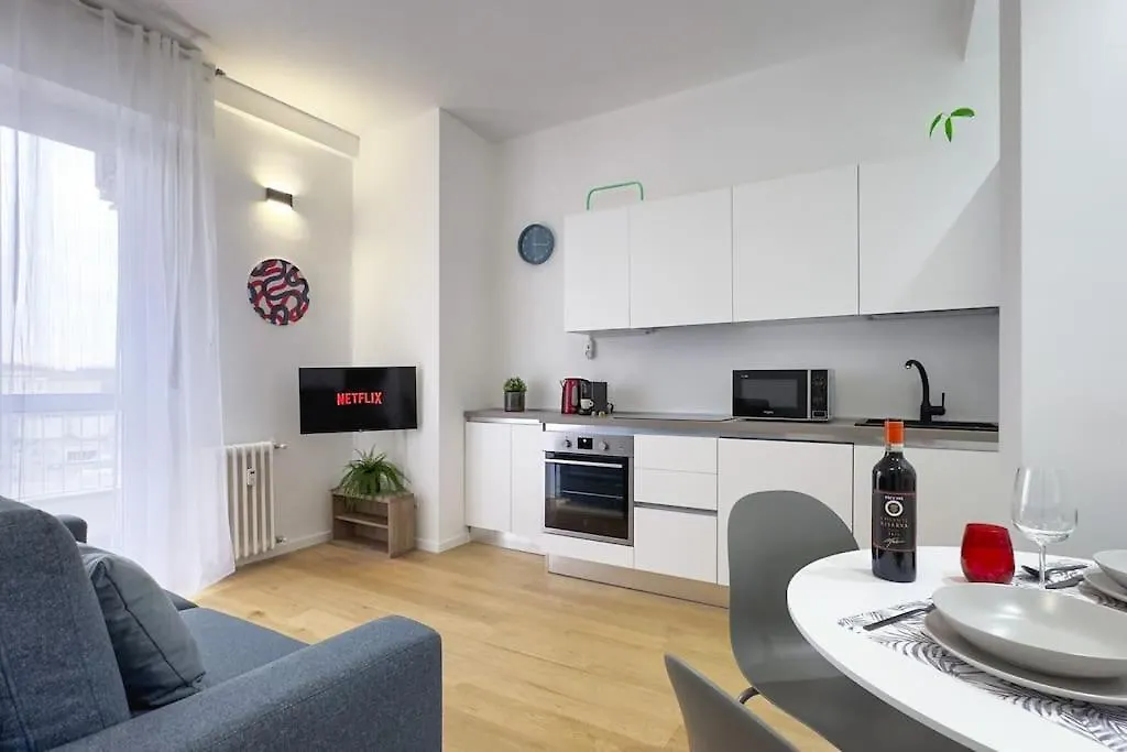 10 Min To Rho Fiera-Sansiro - Wifi - Ac - Netflix Apartment Milan 0*,