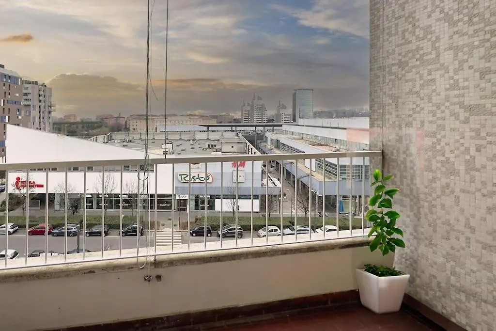 10 Min To Rho Fiera-Sansiro - Wifi - Ac - Netflix Apartment Milan